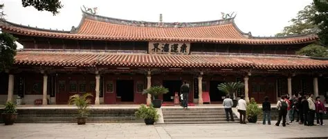  Der Kaiyuan-Tempel - Eine Oase der Ruhe mitten im geschäftigen Quanzhou!