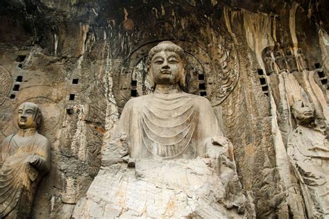 Die Longmen-Grotten! Eine Reise durch die Geschichte Chinas!